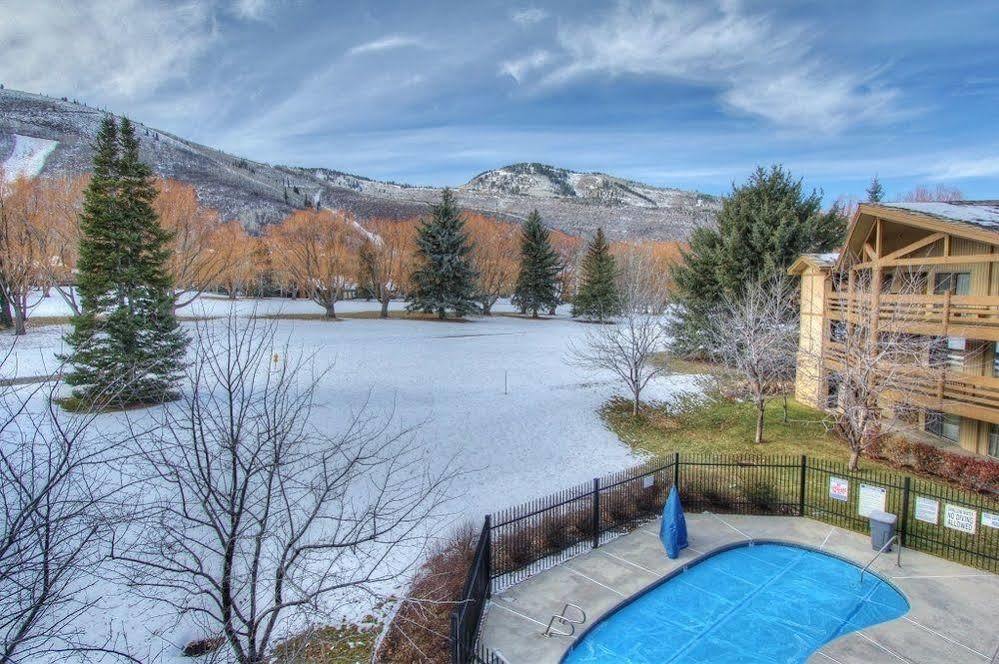 All Seasons Condominiums Парк Сити Екстериор снимка